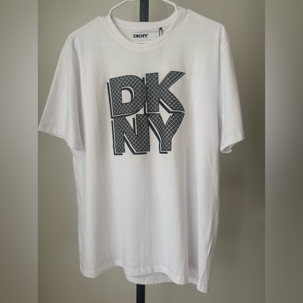 DKNY Men’s White Short Sleeve Tee with Graphic Logo